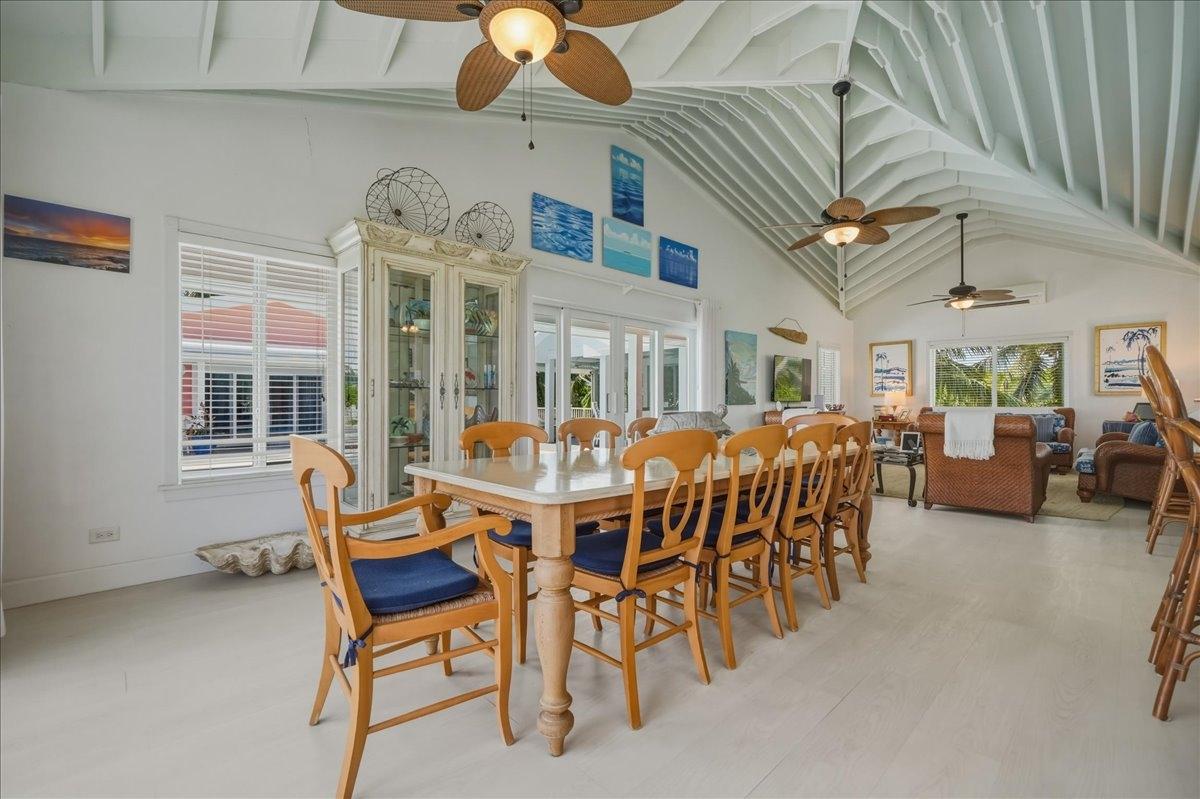 FOUR WINDS BEACH HOUSE