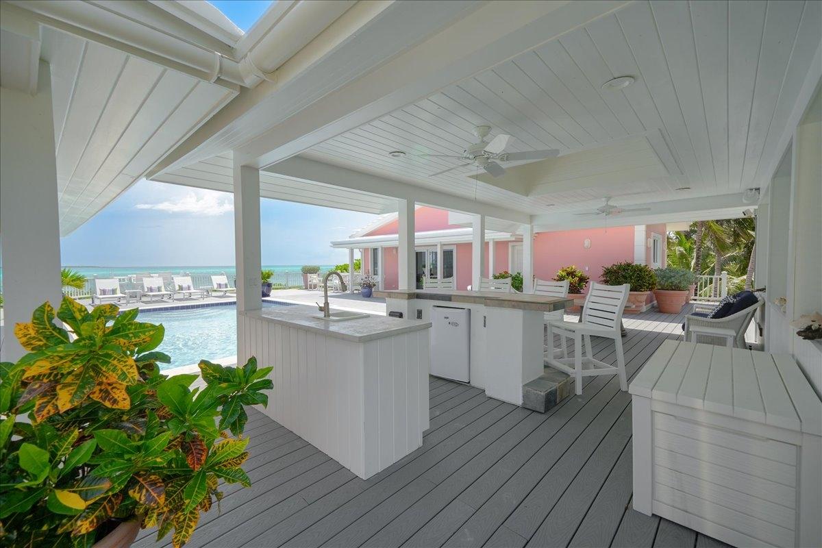 FOUR WINDS BEACH HOUSE