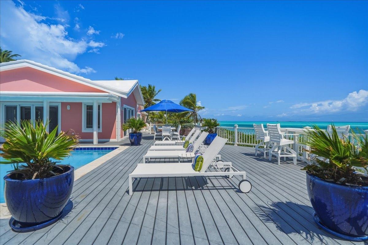 FOUR WINDS BEACH HOUSE