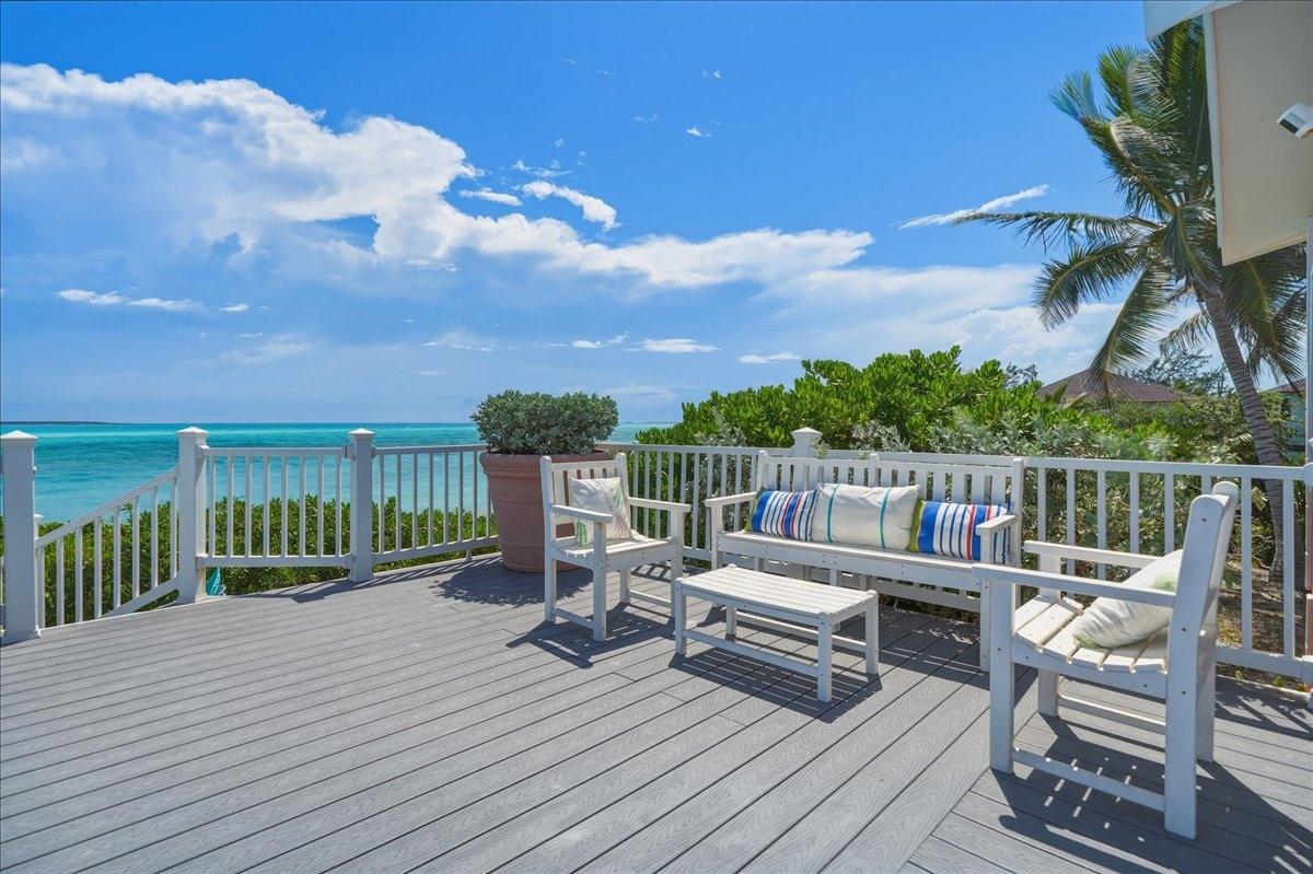 FOUR WINDS BEACH HOUSE
