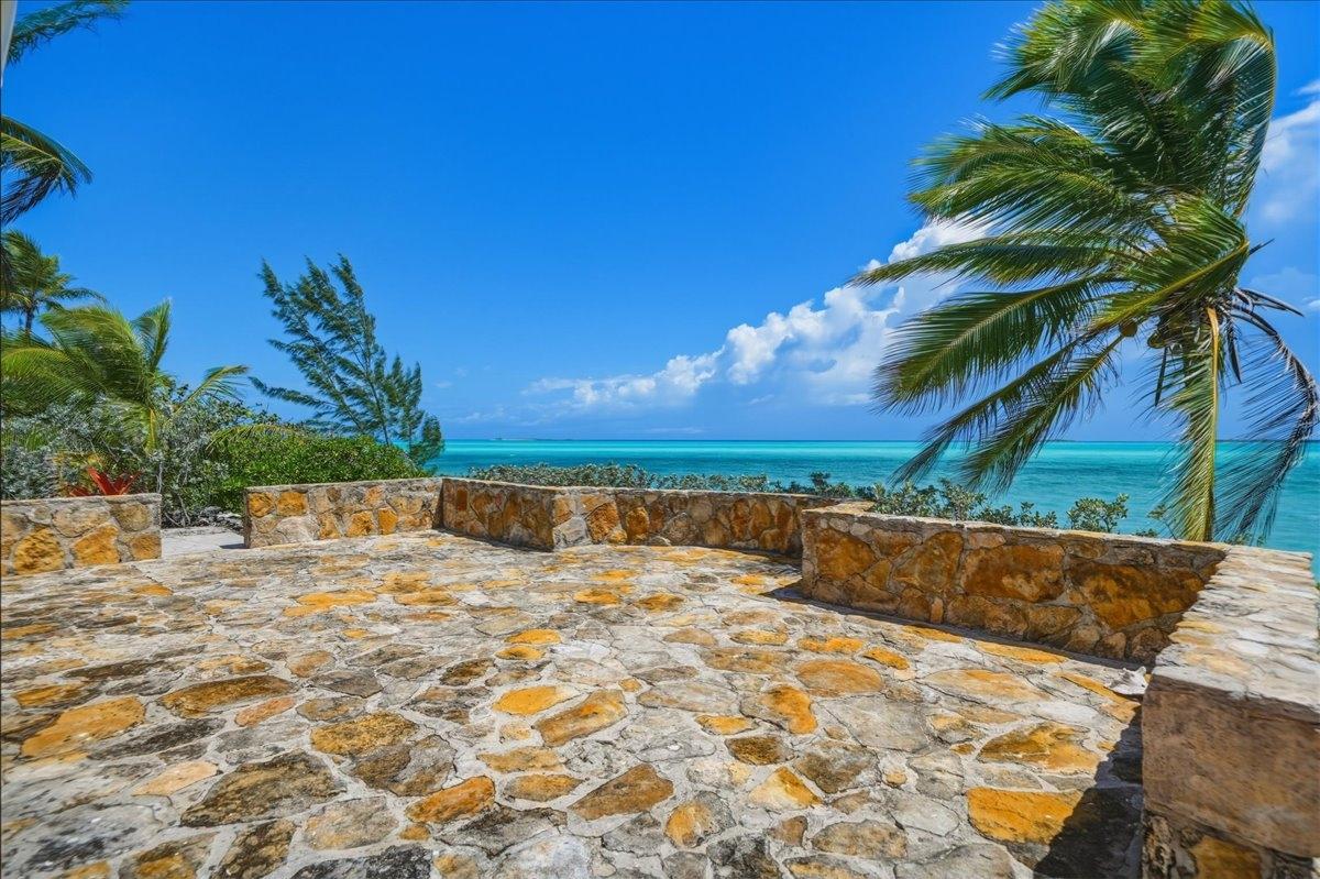 FOUR WINDS BEACH HOUSE