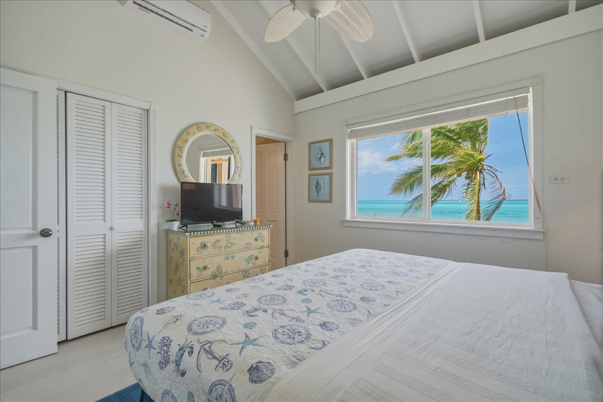 FOUR WINDS BEACH HOUSE