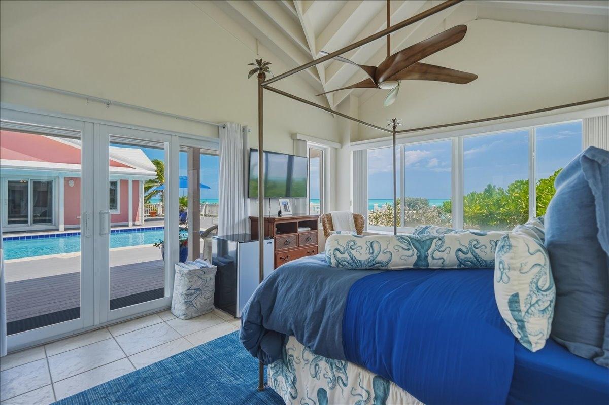 FOUR WINDS BEACH HOUSE