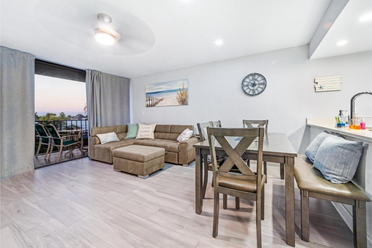 CORAL BEACH APARTMENT