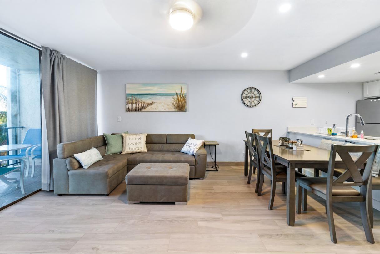 CORAL BEACH APARTMENT