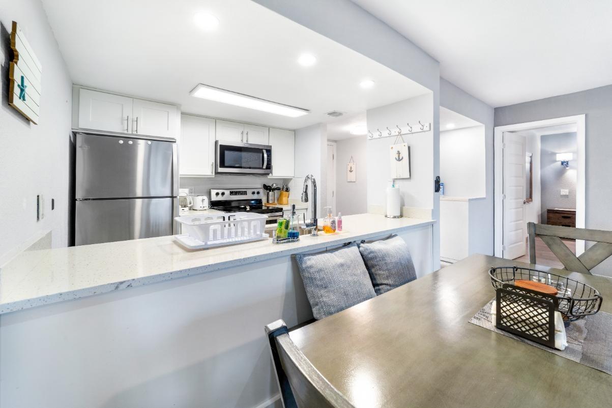 CORAL BEACH APARTMENT