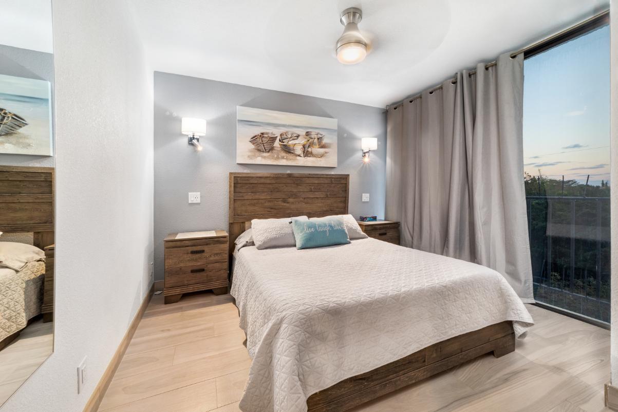 CORAL BEACH APARTMENT