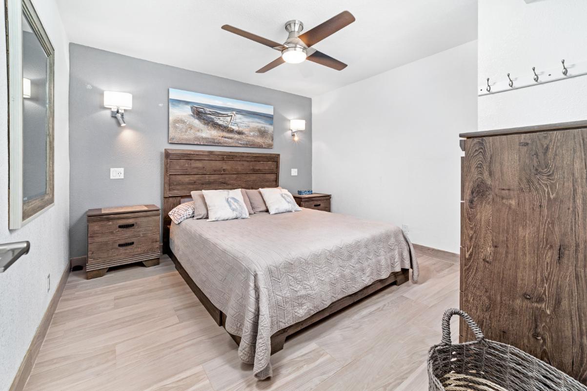 CORAL BEACH APARTMENT