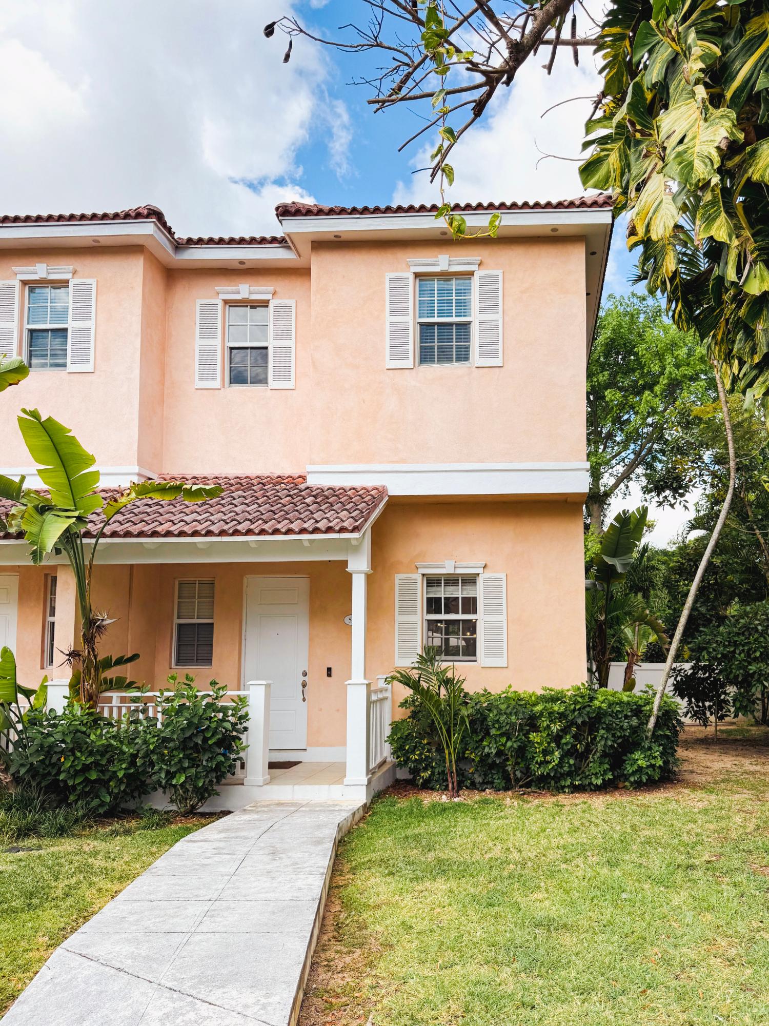58 Balmoral