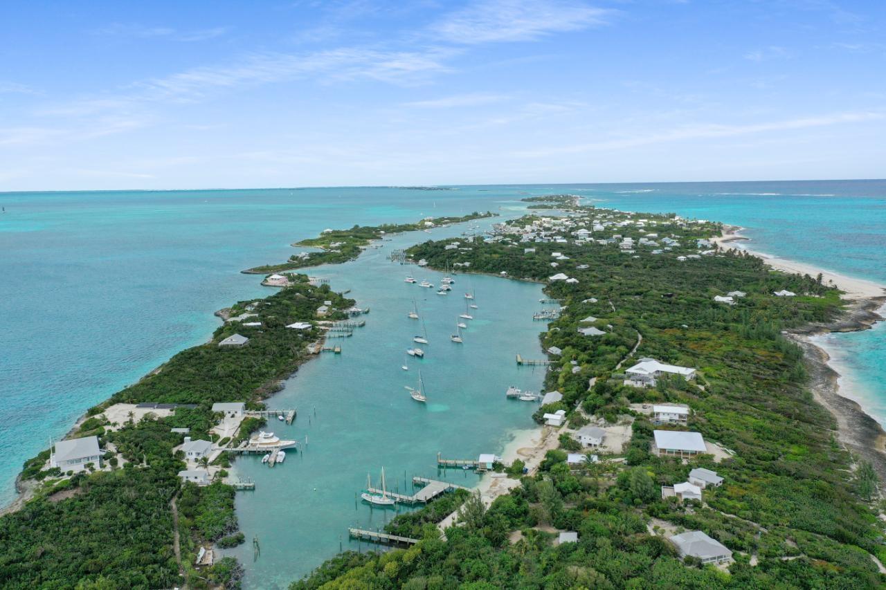 MAN O WAR CAY