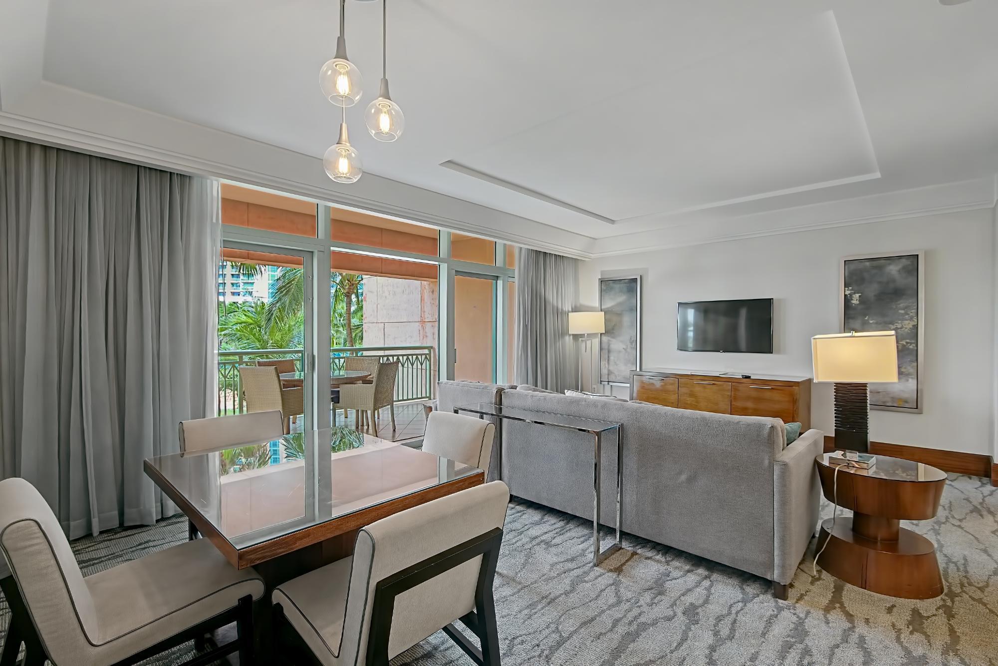 UNIT 2-928/926 @ THE REEF