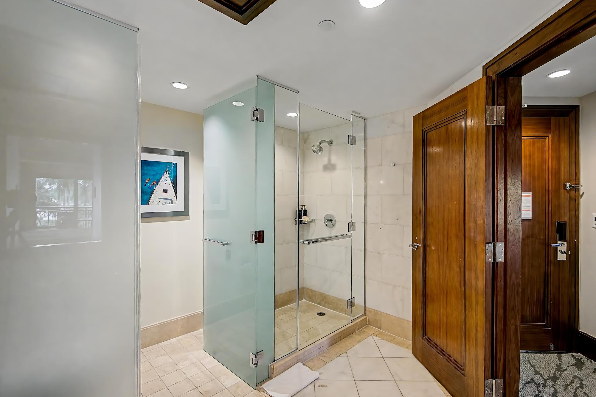 UNIT 2-928/926 @ THE REEF