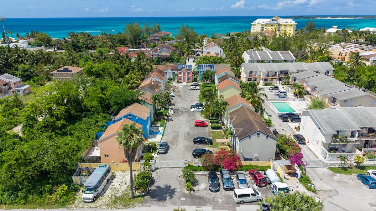 VESBROOK VILLAS