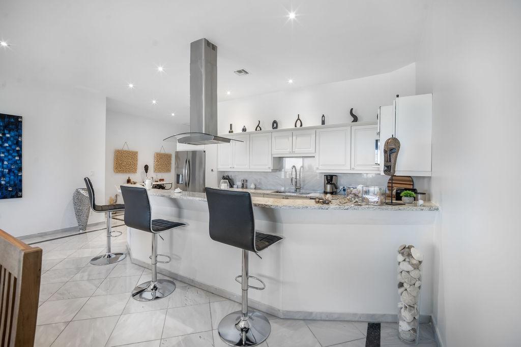 THE OCEANVIEW CONDOMINIUM