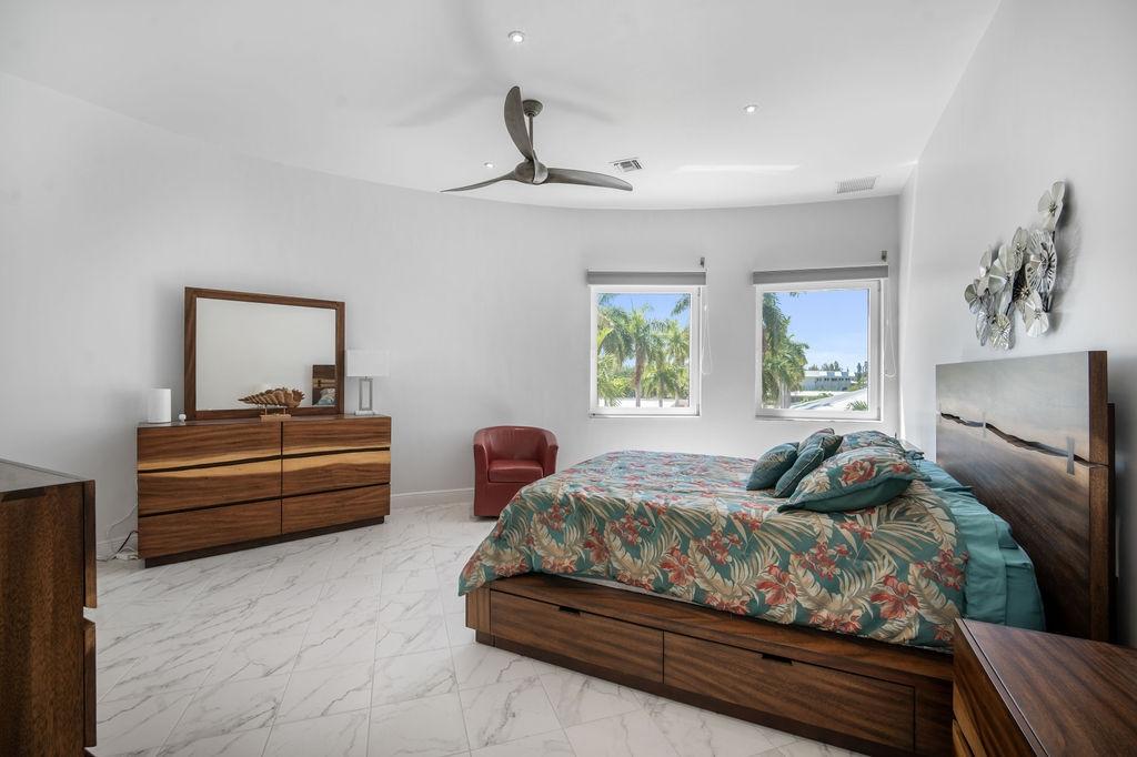 THE OCEANVIEW CONDOMINIUM