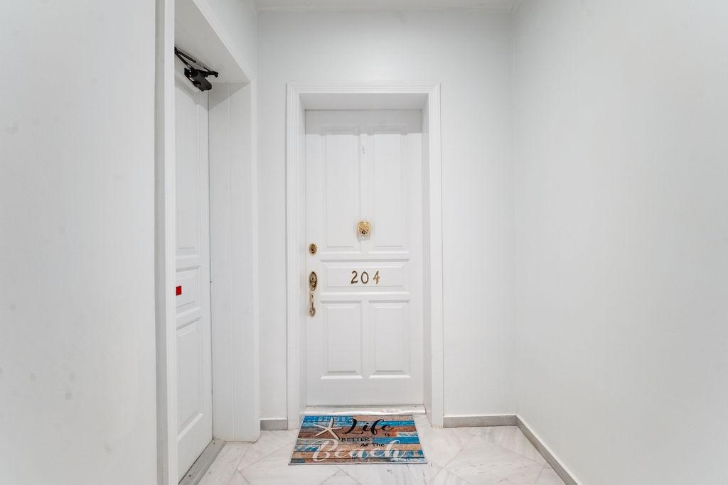 THE OCEANVIEW CONDOMINIUM