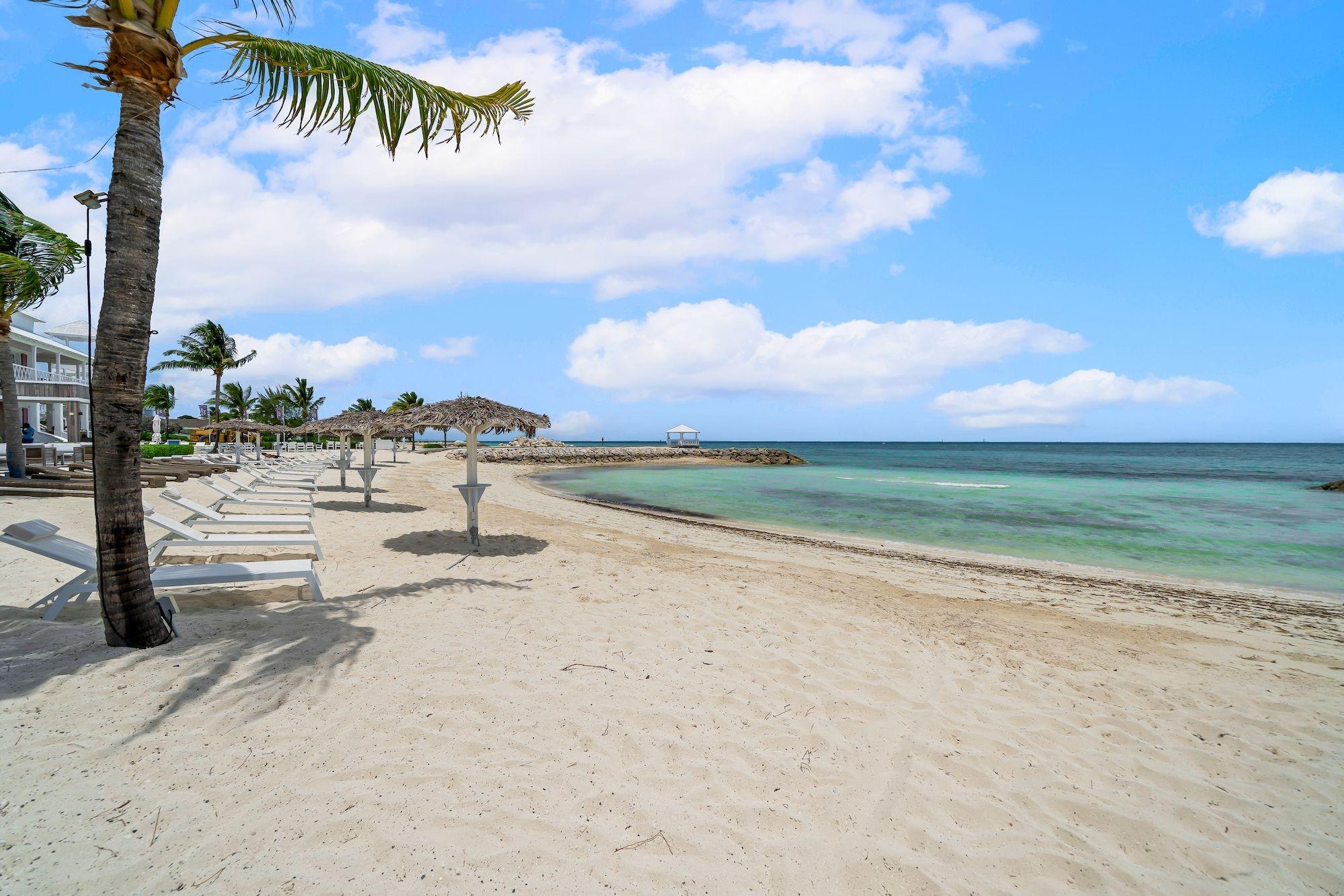 PALM CAY LOT