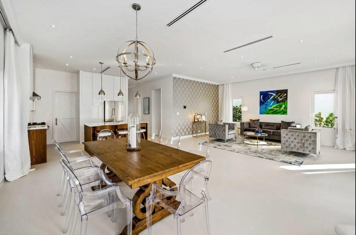 21 CORAL BEACH