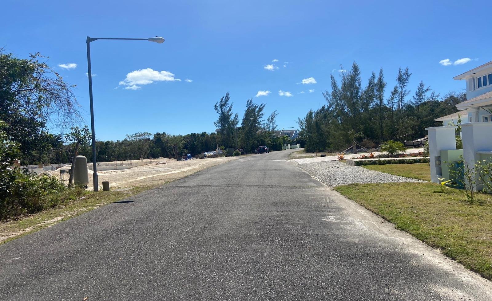 LOT 5, JACARANDA