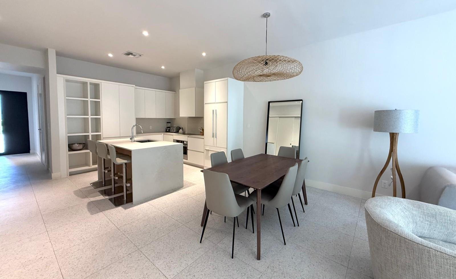 WESTEND CONDOS
