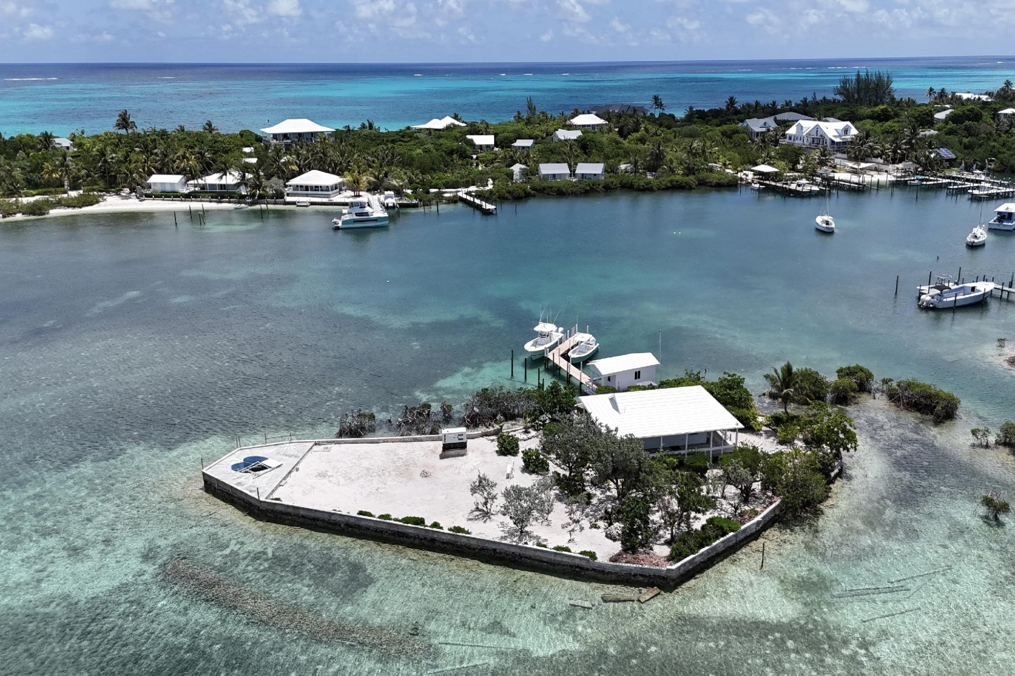 DILLY CAY
