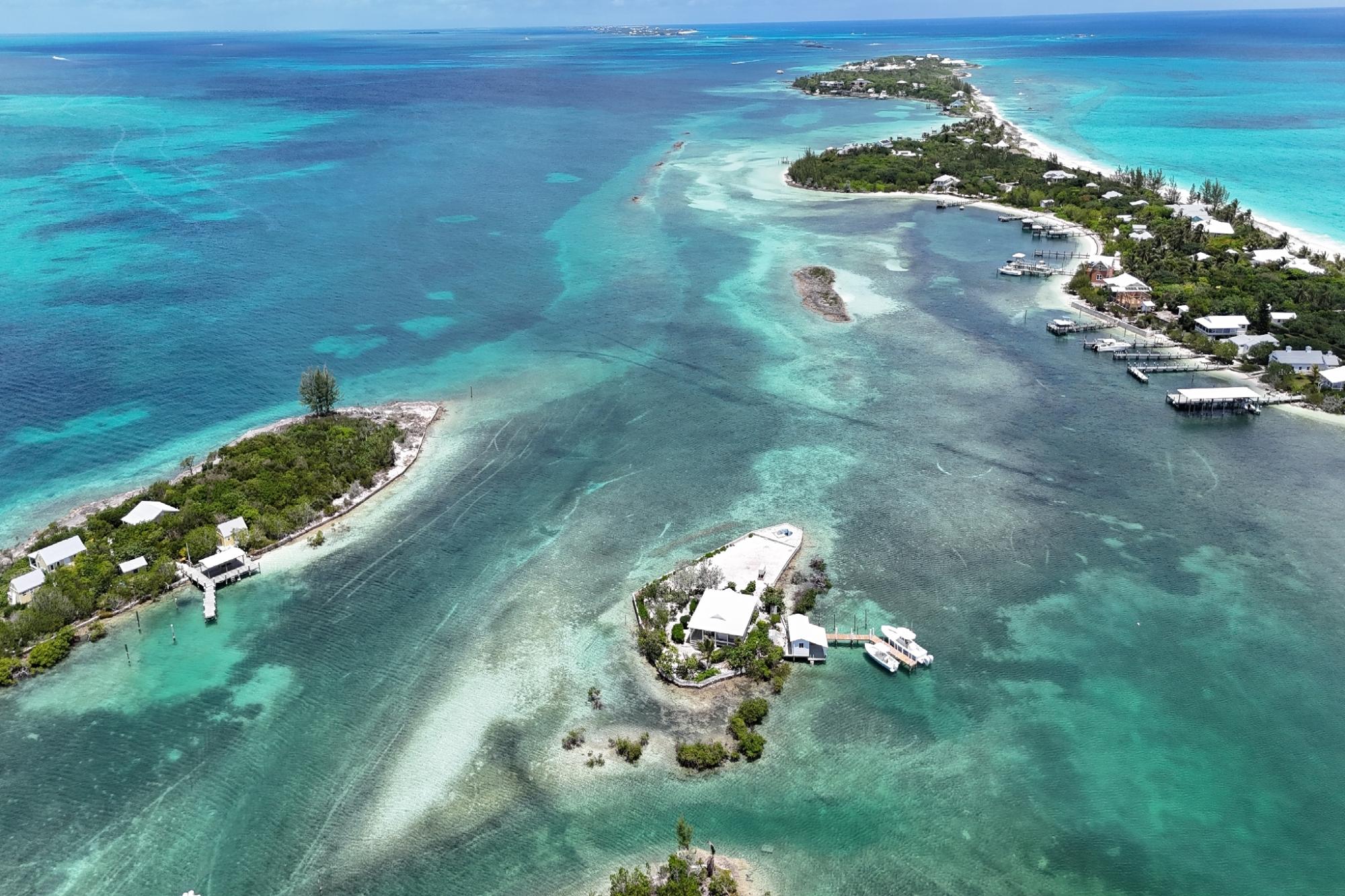 DILLY CAY