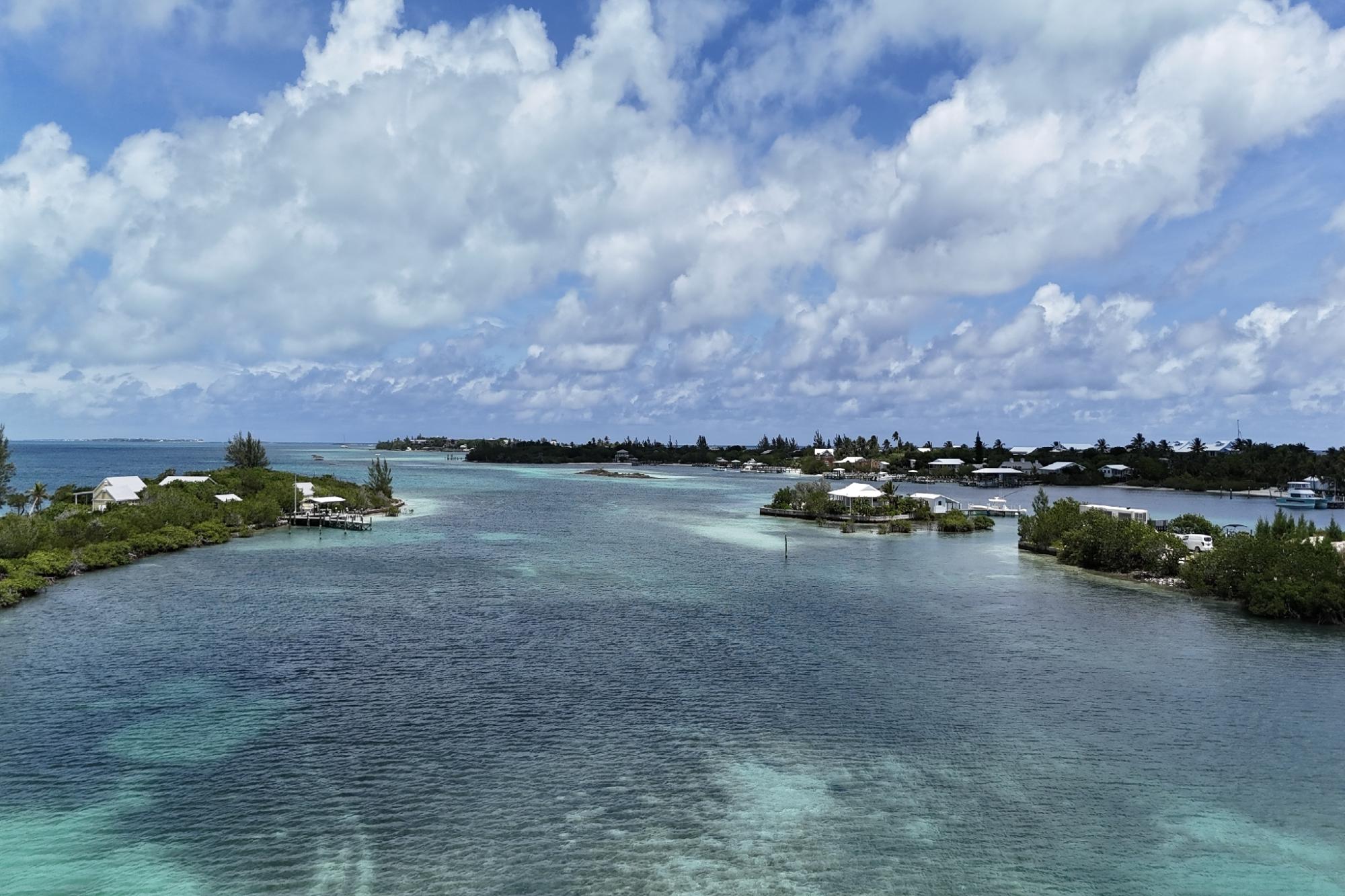 DILLY CAY