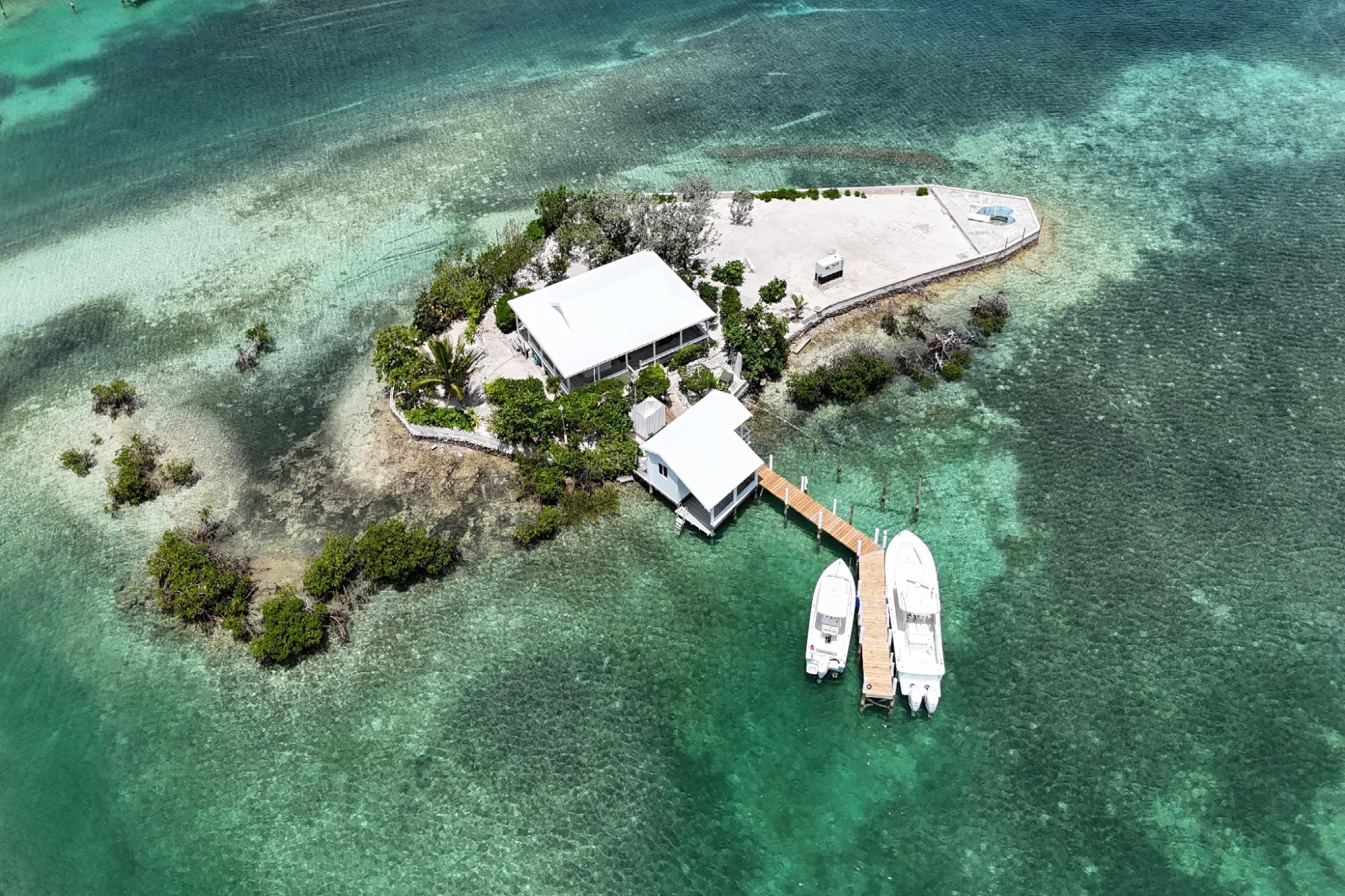 DILLY CAY