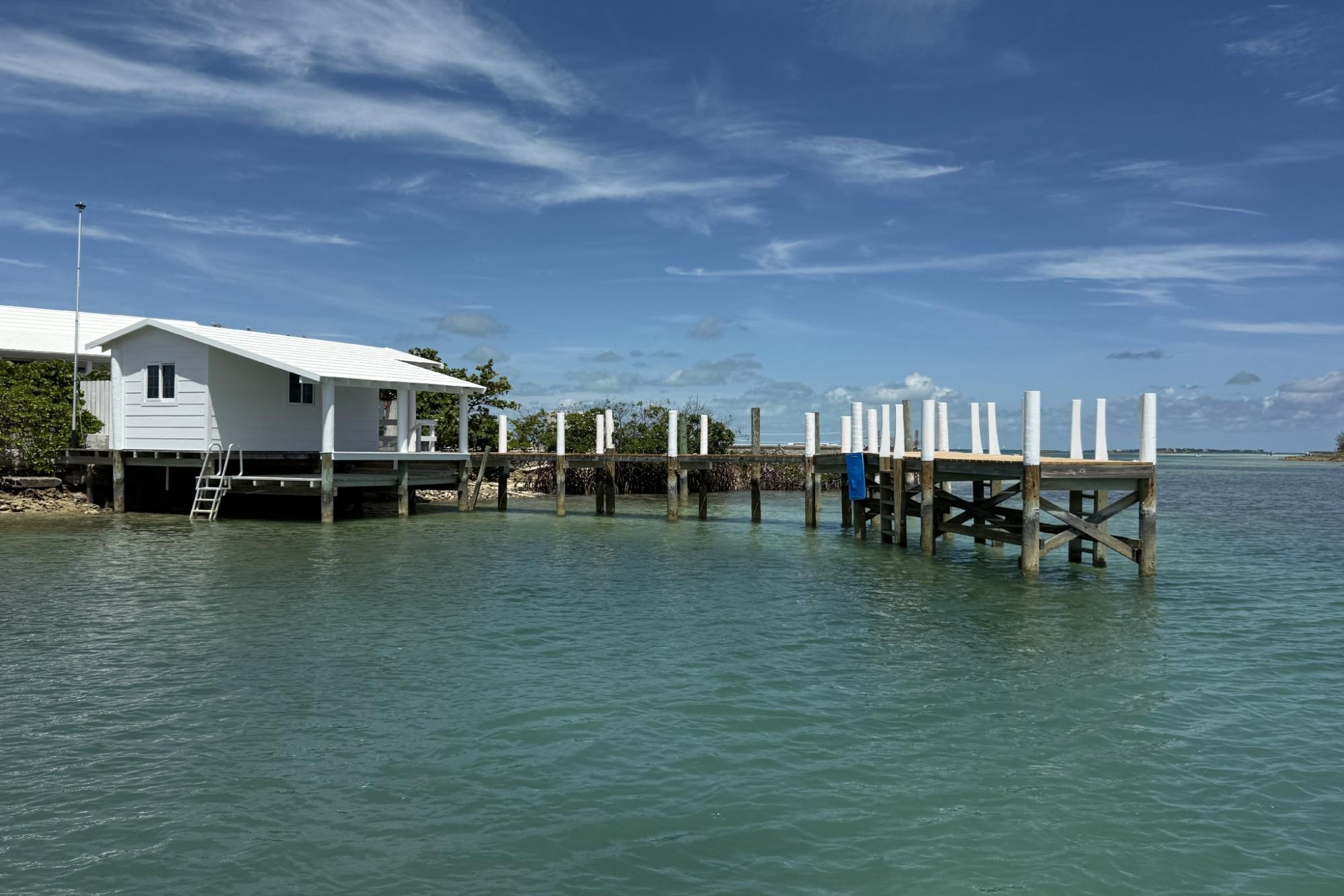DILLY CAY