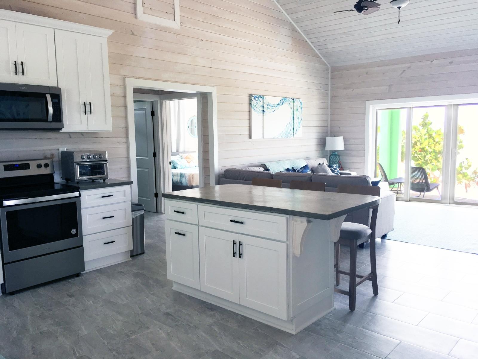 BEACHFRONT HOME PORT HOWE
