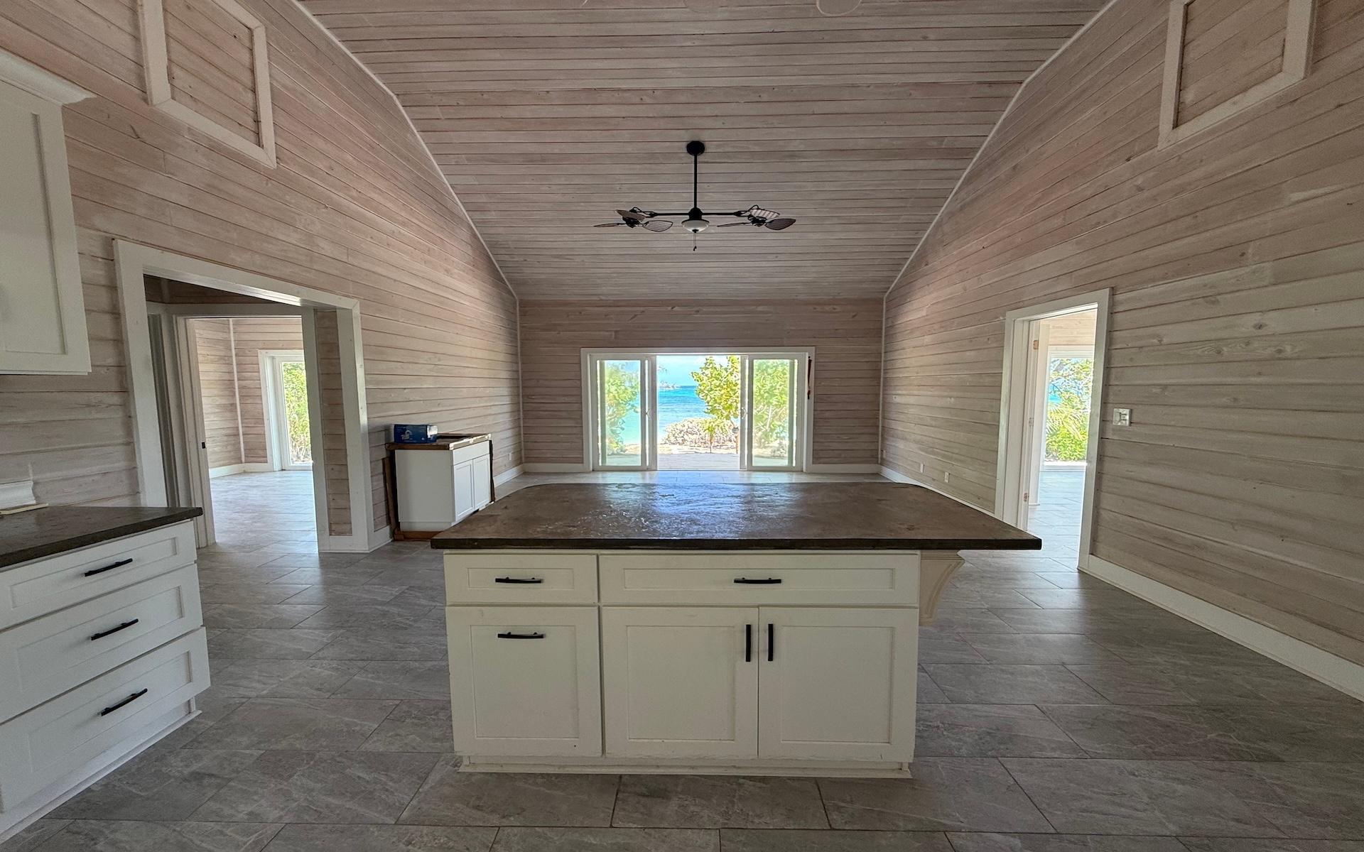 BEACHFRONT HOME PORT HOWE