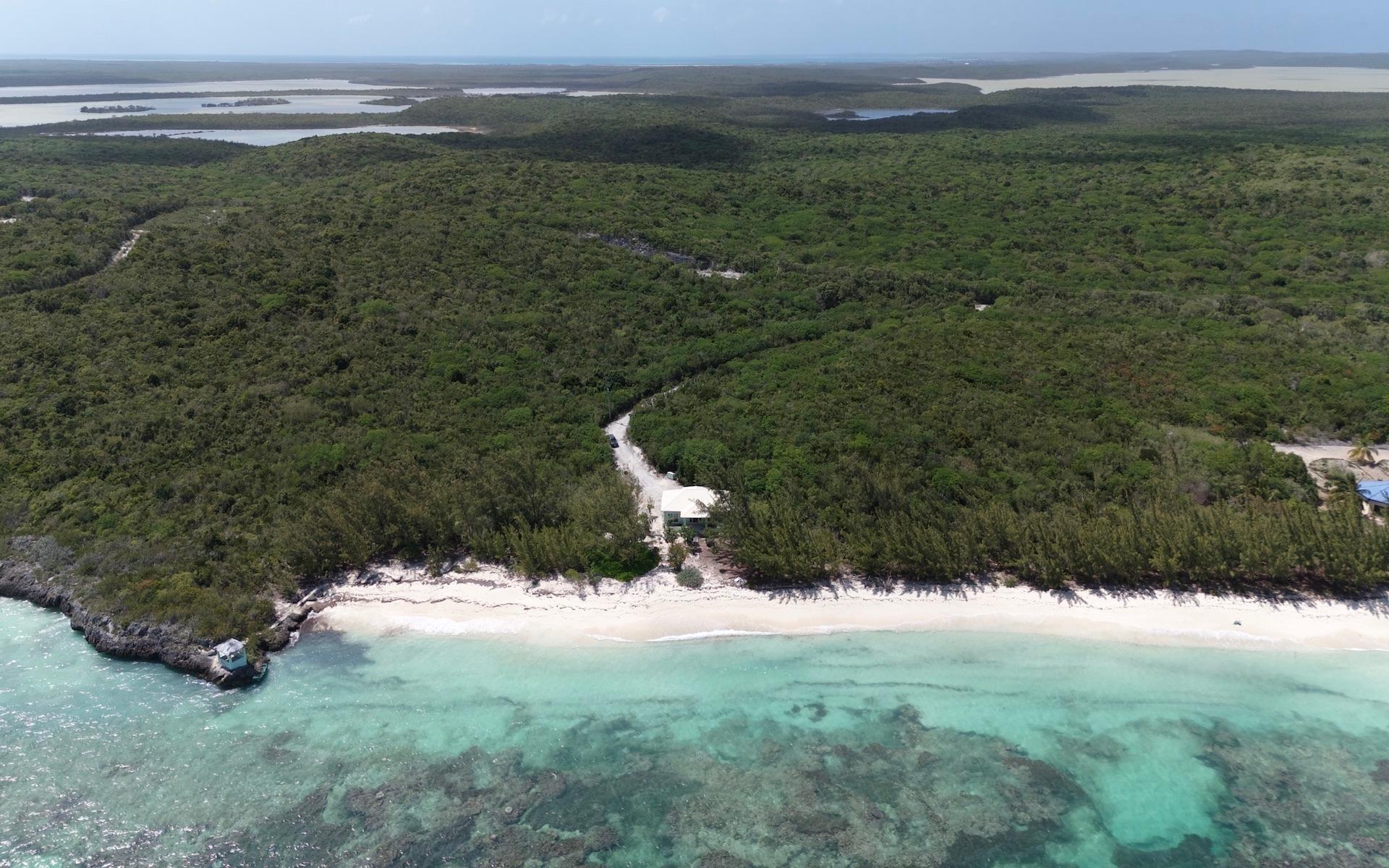 BEACHFRONT HOME PORT HOWE