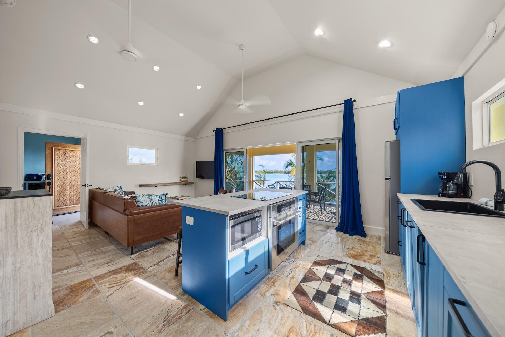 Penthouse, Coco Bay