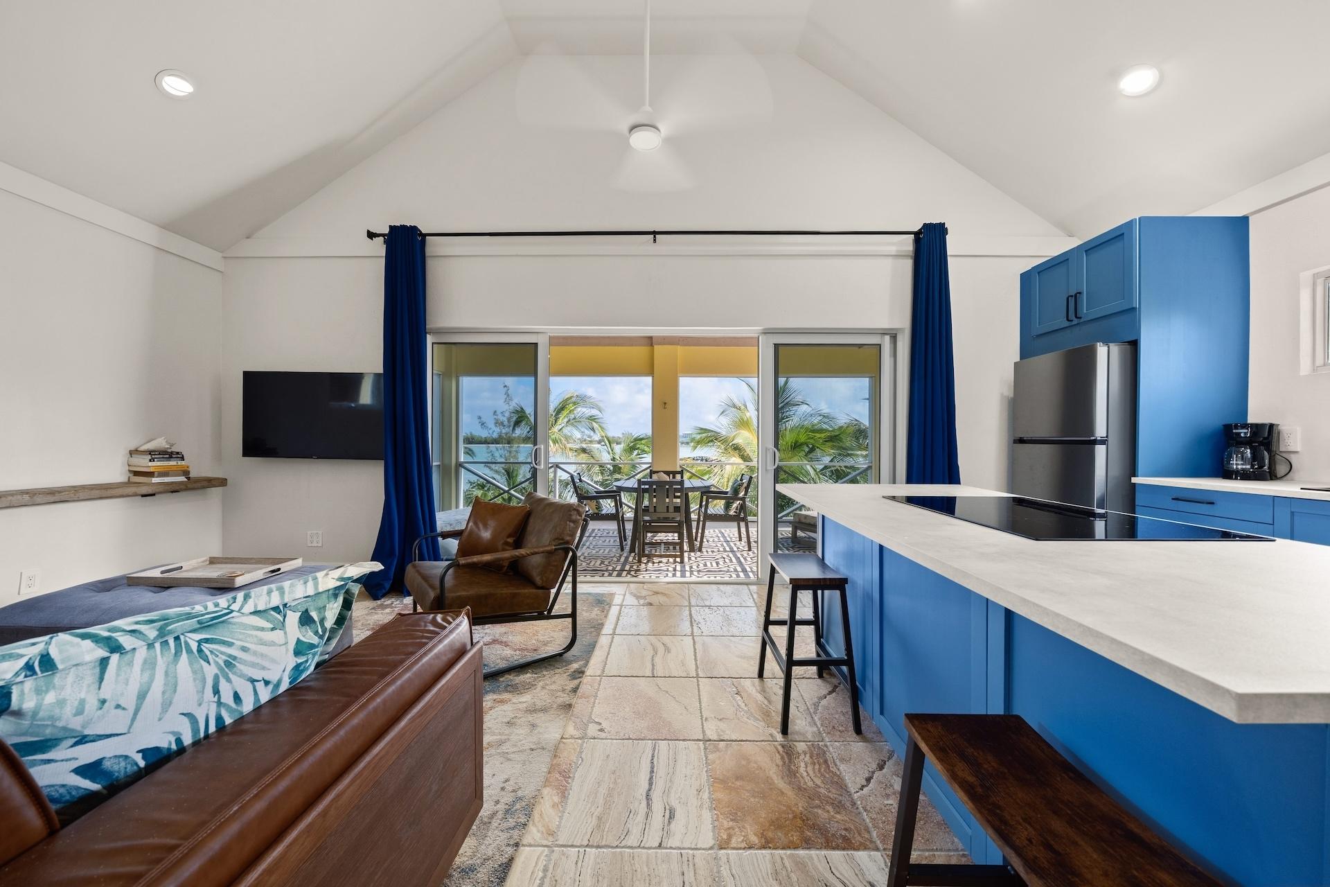 Penthouse, Coco Bay