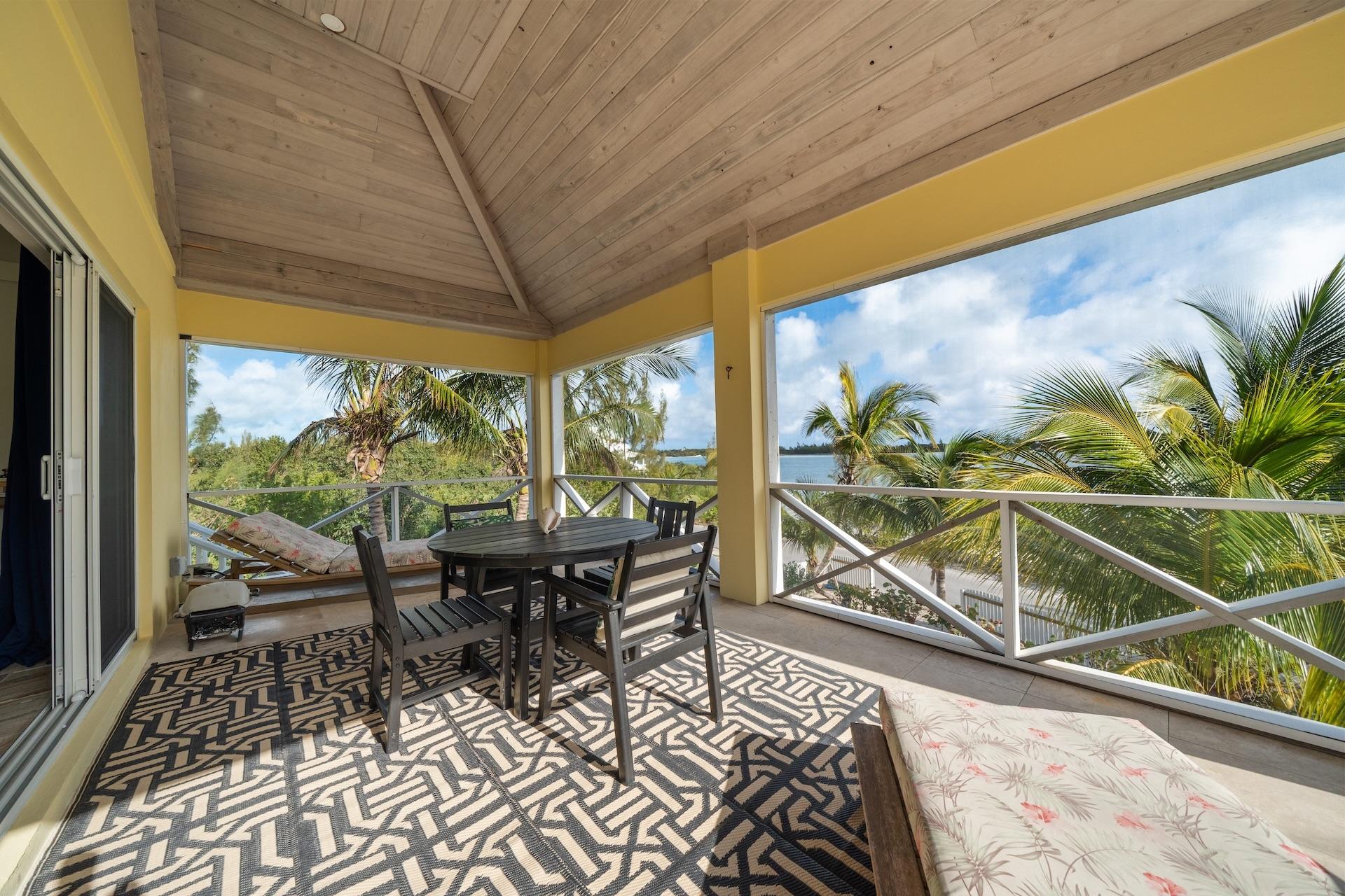 Penthouse, Coco Bay
