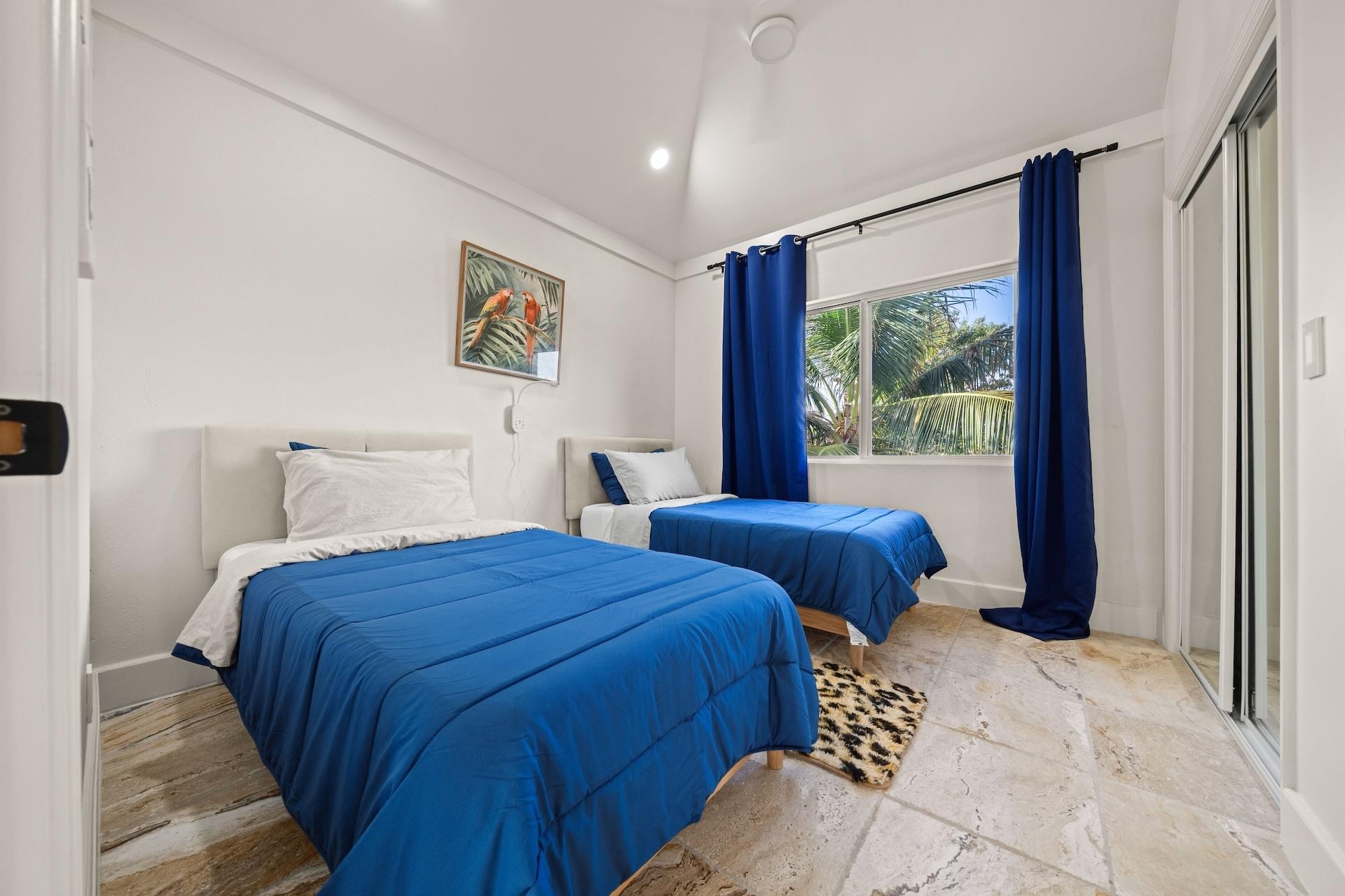 Penthouse, Coco Bay