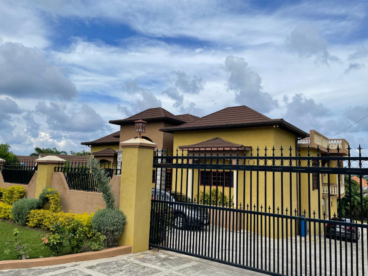 real-estate-for-sale-in-montego-bay-jamaica-propertycozy