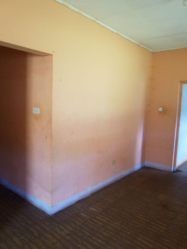 No. 8 PICCADILLY DRIVE