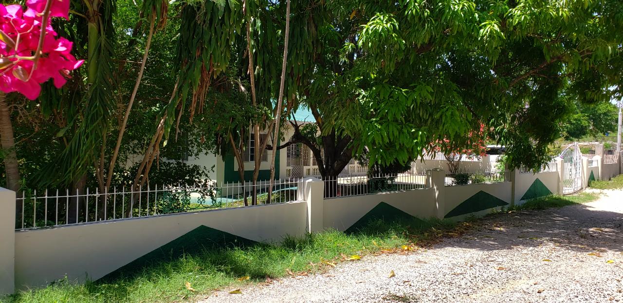 Home's for sale in Hayes, Clarendon, Jamaica