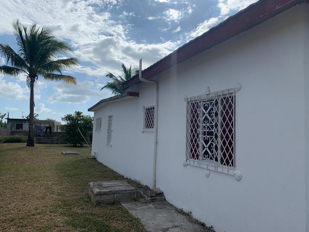 171 HOLLYWOOD DRIVE