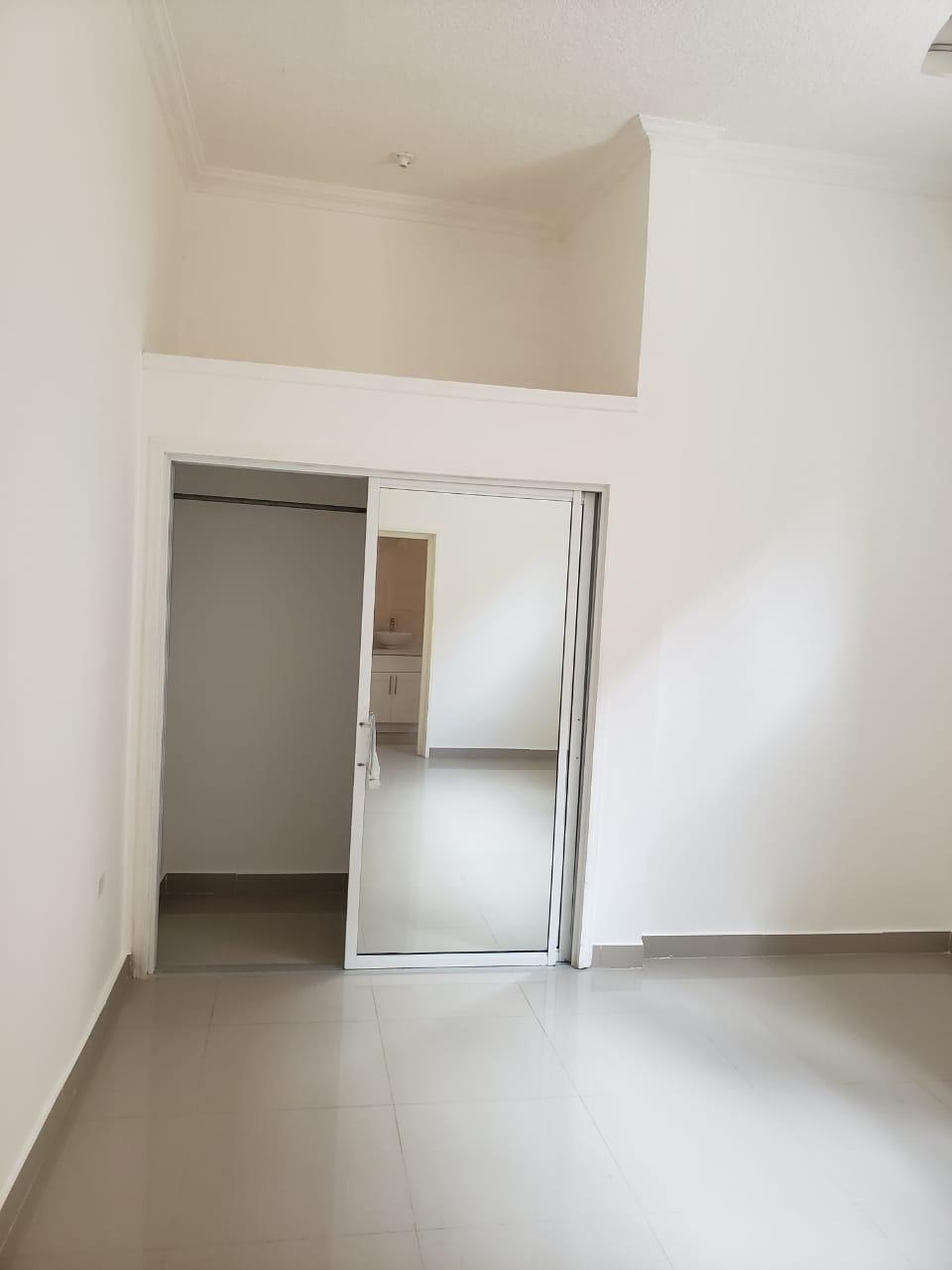 11 1/2 GROSVENOR TERRACE 12