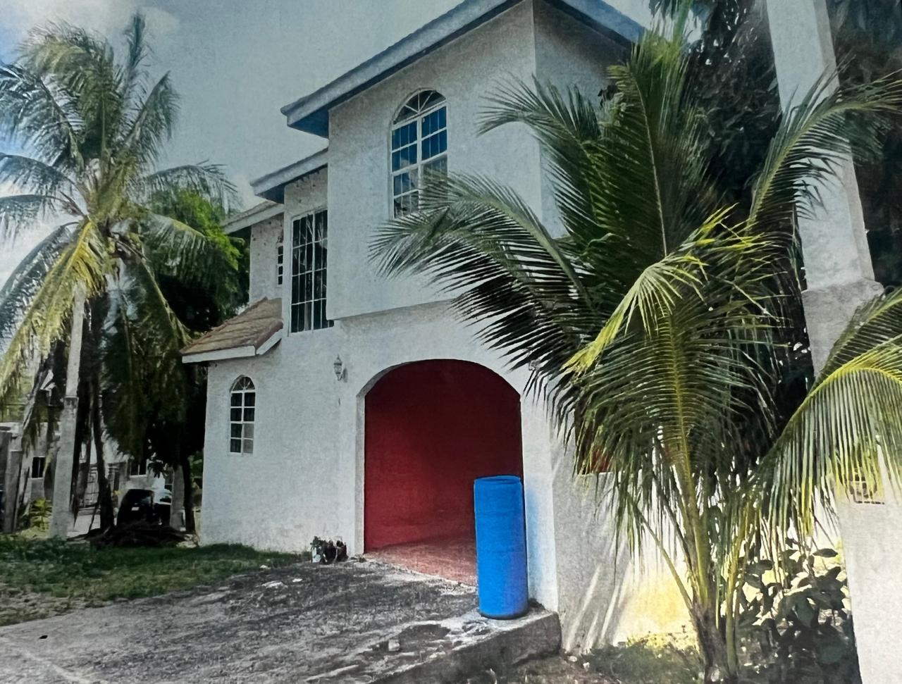 173 ROYAL CLOSE