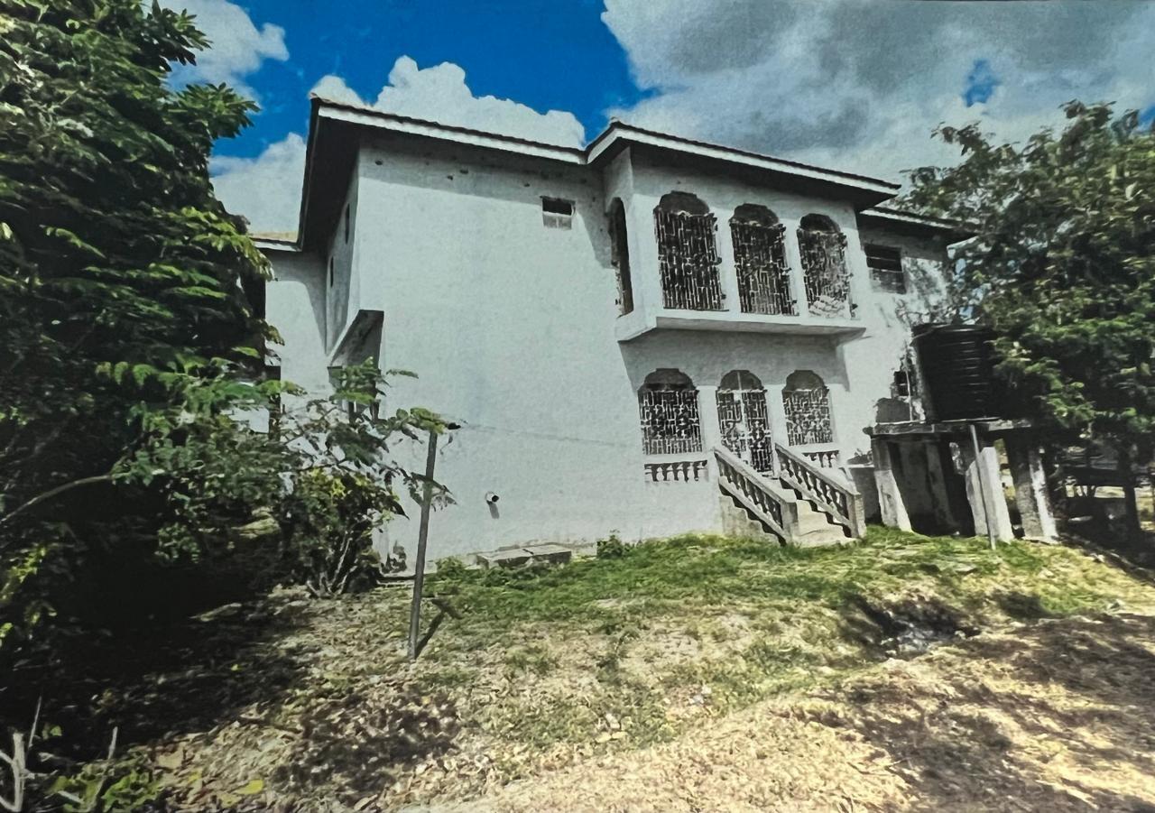 173 ROYAL CLOSE