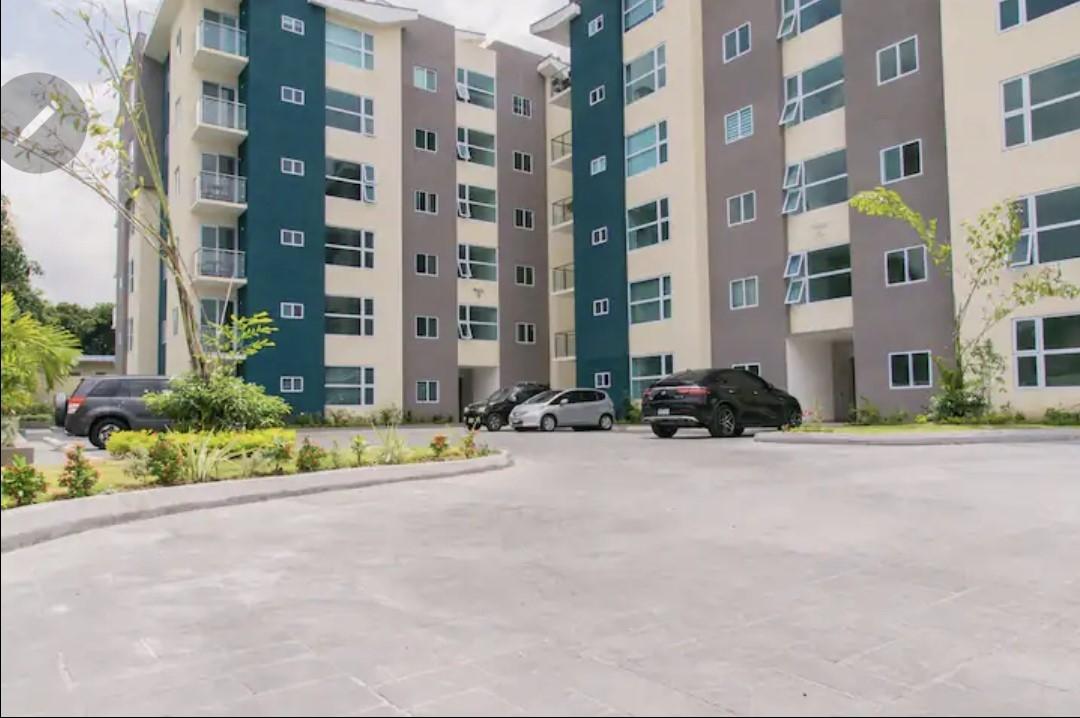 Photo Gallery 10 SURBITON ROAD KINGSTON Apt B601 in 2775 MLS ID 78340