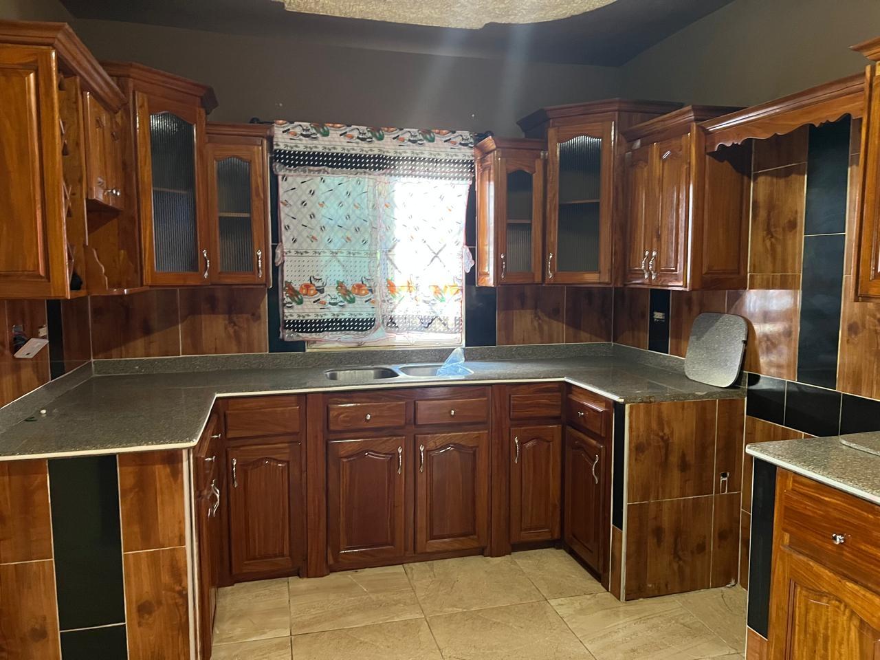 213 Guadalupe Close,