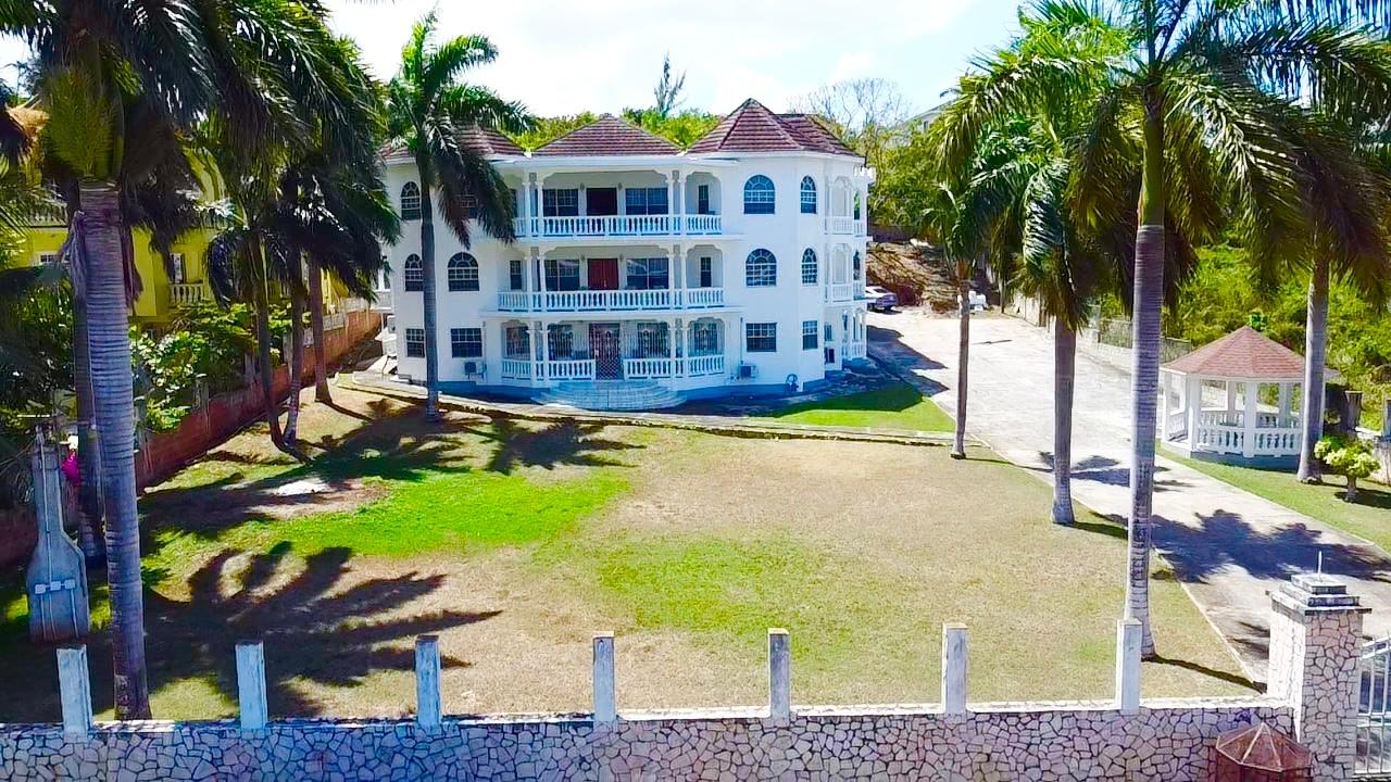 Property Image 8