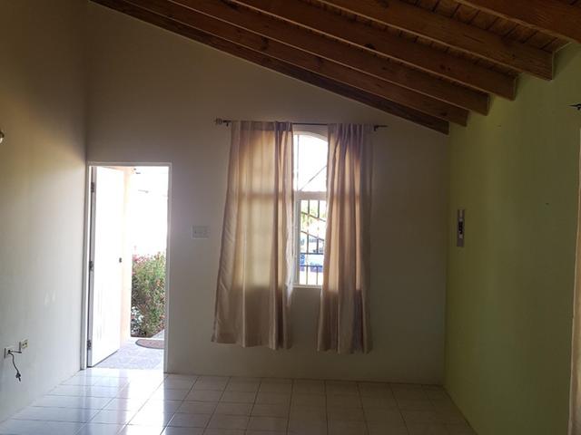 24 Coral Way