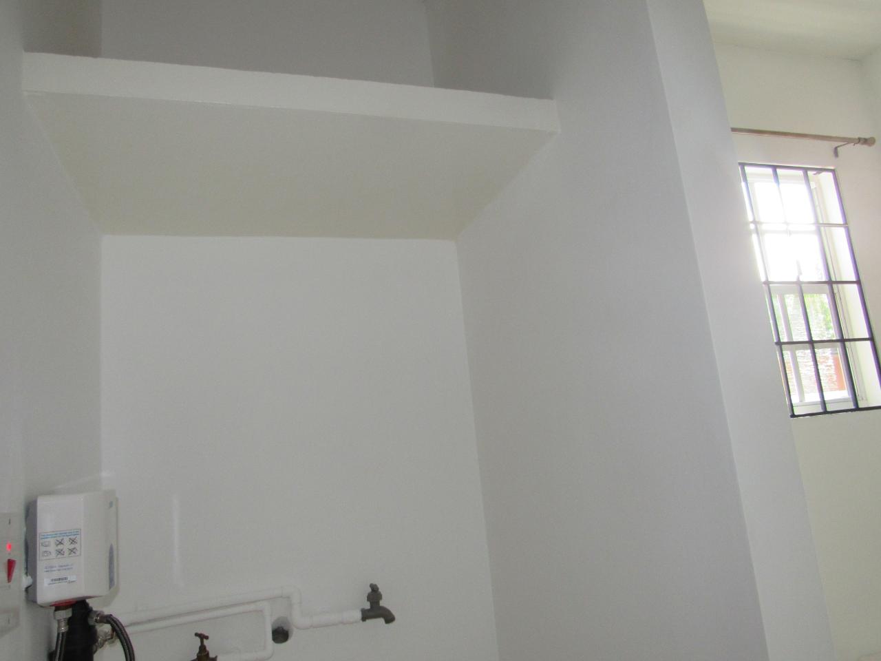 8 Hamlet Crescent 3