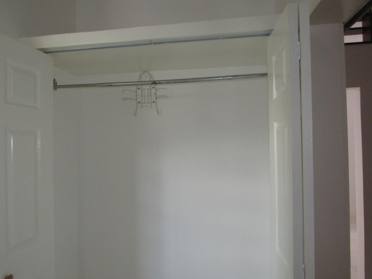 8 Hamlet Crescent 3