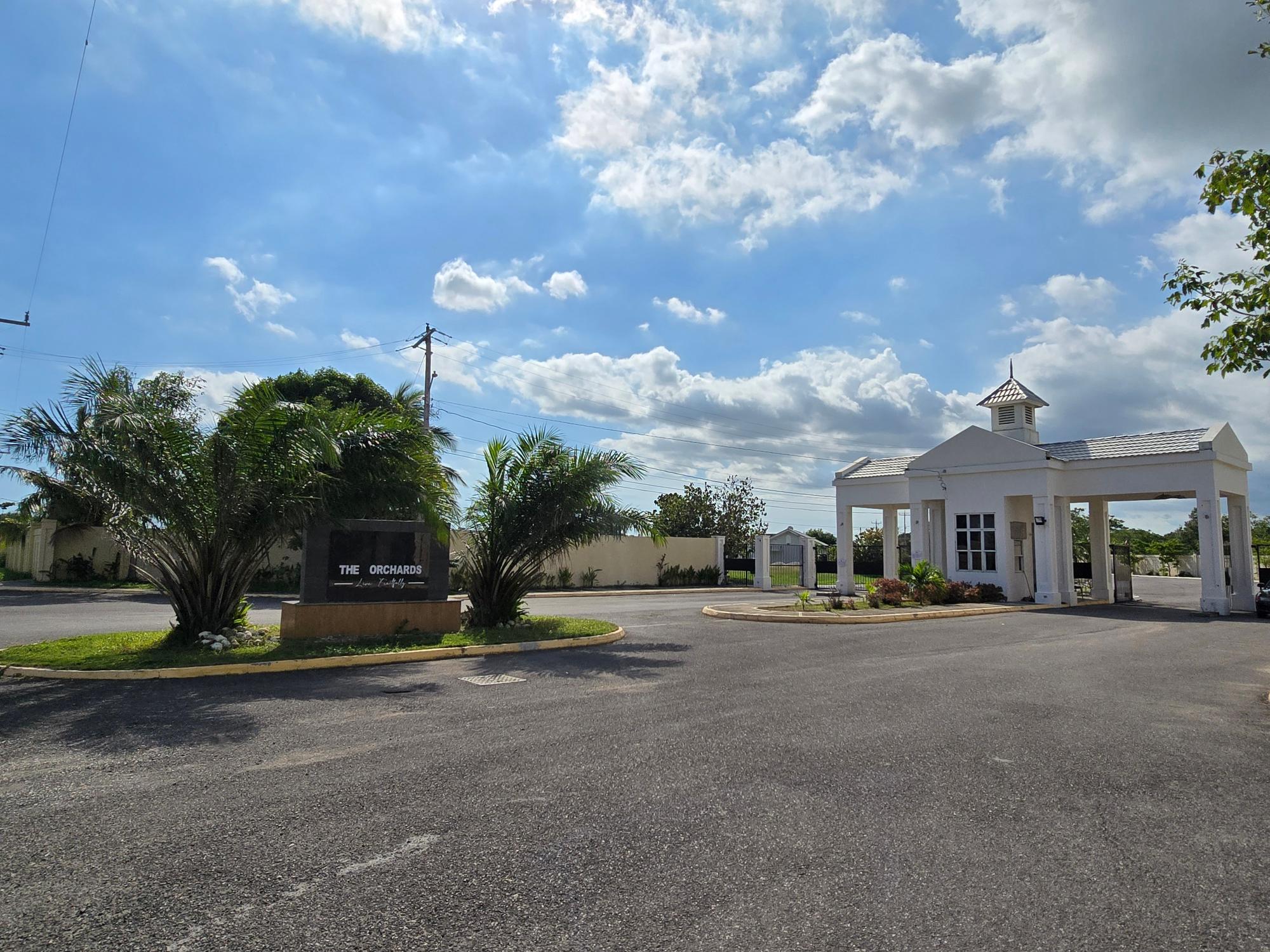 7 Raspberry Avenue, Orchard